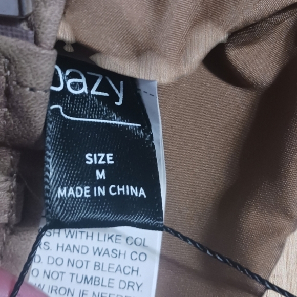 Dazy Womens Brown Faux Leather vest size medium tan color - Picture 13 of 14